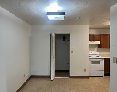 5730 Nw 25th Terrace - Photo Thumbnail 2