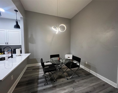 250 Sw 145th Drive - Photo Thumbnail 5