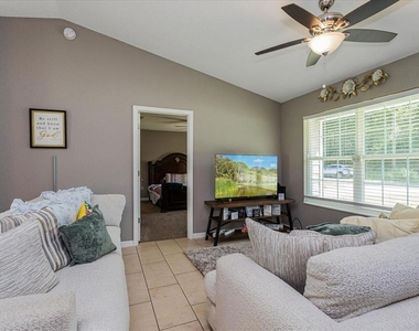 5056 Nw 61st Avenue - Photo Thumbnail 4