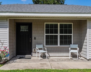 5056 Nw 61st Avenue - Photo Thumbnail 2