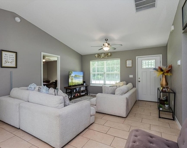 5056 Nw 61st Avenue - Photo Thumbnail 3