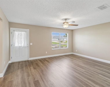 2609 Privada Drive - Photo Thumbnail 4