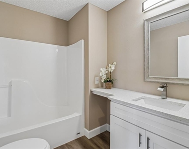 2609 Privada Drive - Photo Thumbnail 16