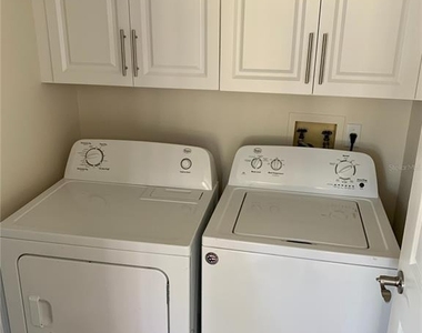 16400 Coopers Hawk Avenue - Photo Thumbnail 8