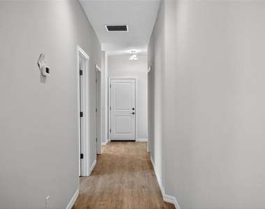8 Squire Court - Photo Thumbnail 8