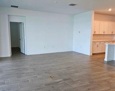 8116 Shore Lake Drive - Photo Thumbnail 13