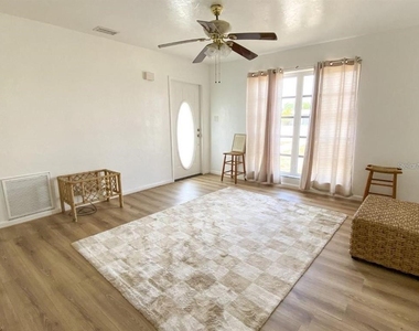 22239 Midway Boulevard - Photo Thumbnail 3