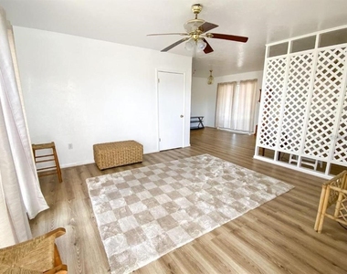 22239 Midway Boulevard - Photo Thumbnail 8