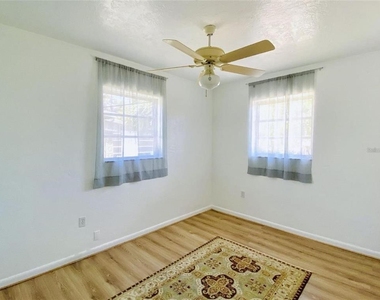 22239 Midway Boulevard - Photo Thumbnail 4