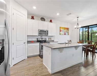 16360 Palmetto Street - Photo Thumbnail 2