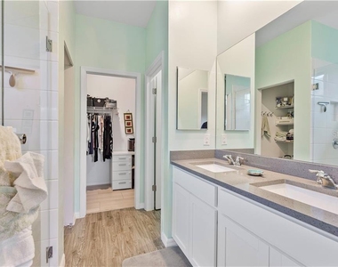 16360 Palmetto Street - Photo Thumbnail 10