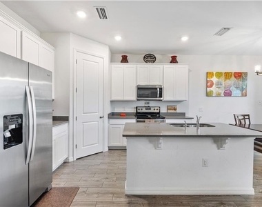 16360 Palmetto Street - Photo Thumbnail 3