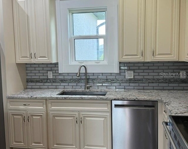 2255 Ribble Street - Photo Thumbnail 3