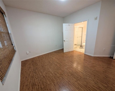 5001 Baraldi Circle - Photo Thumbnail 28