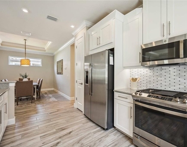 5305 Bartolomeo Street - Photo Thumbnail 8