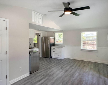 1818 Worrington Street - Photo Thumbnail 2