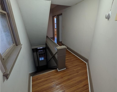 426 Carlton Avenue - Photo Thumbnail 2