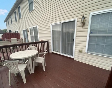8134 Heritage Drive - Photo Thumbnail 31