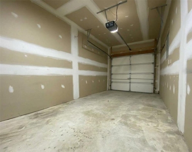 8134 Heritage Drive - Photo Thumbnail 29
