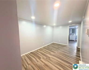 320 2nd Avenue - Photo Thumbnail 6