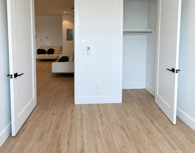 1613 Brooklyn Avenue - Photo Thumbnail 4