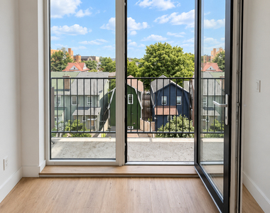 1613 Brooklyn Avenue - Photo Thumbnail 3
