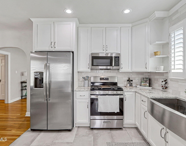 3511 Murray Place - Photo Thumbnail 5