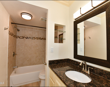 4433 N Stanton Street - Photo Thumbnail 23