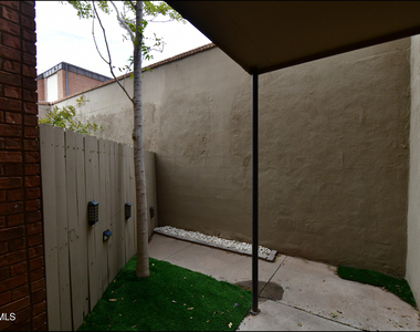 4433 N Stanton Street - Photo Thumbnail 25