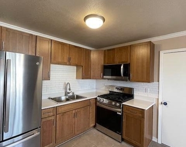 2260 Tierra Alegre Way - Photo Thumbnail 2