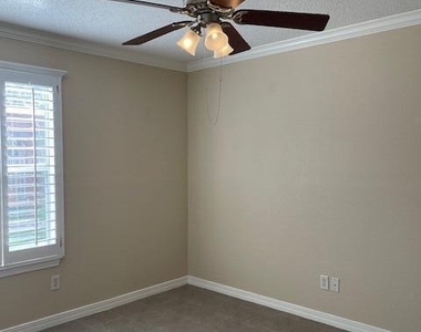 2260 Tierra Alegre Way - Photo Thumbnail 5