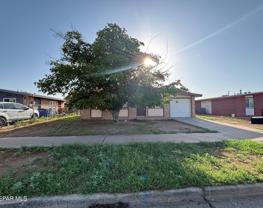 10840 Obsidian Street - Photo Thumbnail 1