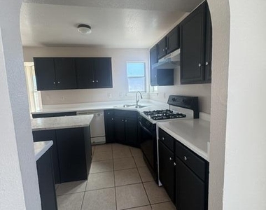 404 Desert Chicory Street - Photo Thumbnail 7