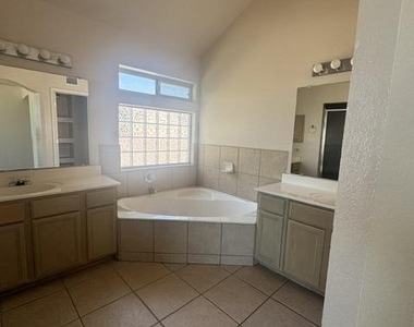 404 Desert Chicory Street - Photo Thumbnail 15