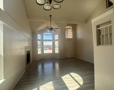 404 Desert Chicory Street - Photo Thumbnail 8