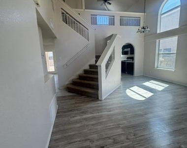 404 Desert Chicory Street - Photo Thumbnail 9
