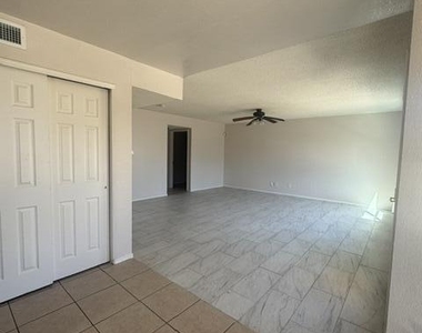 404 Desert Chicory Street - Photo Thumbnail 2