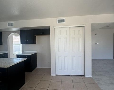 404 Desert Chicory Street - Photo Thumbnail 6