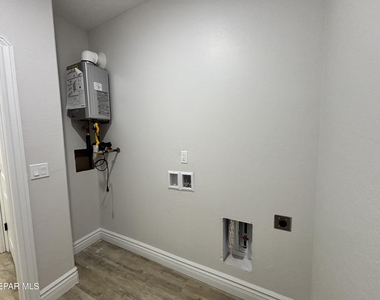 10371 Manzana Road - Photo Thumbnail 24