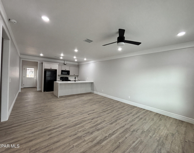 10371 Manzana Road - Photo Thumbnail 1