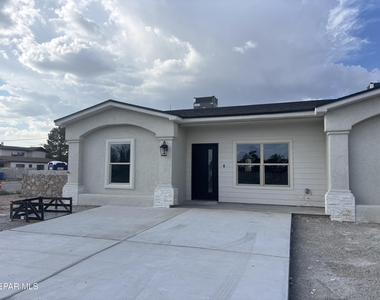 10371 Manzana Road - Photo Thumbnail 14