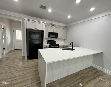 10371 Manzana Road - Photo Thumbnail 16