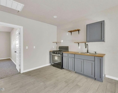 8827 Mount Elbert Drive - Photo Thumbnail 2