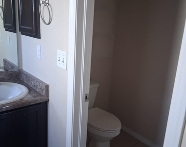 613 Valley Plum Avenue - Photo Thumbnail 25