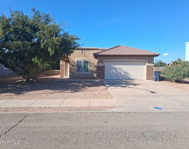 613 Valley Plum Avenue - Photo Thumbnail 30
