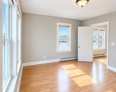 86 Gold Street - Photo Thumbnail 19