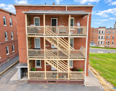 86 Gold Street - Photo Thumbnail 28