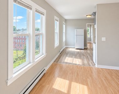 86 Gold Street - Photo Thumbnail 13