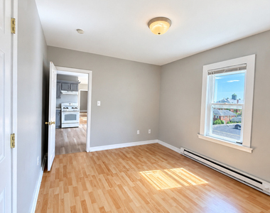 86 Gold Street - Photo Thumbnail 21