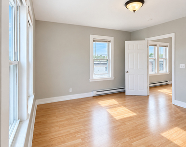 86 Gold Street - Photo Thumbnail 16